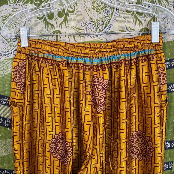 Made in India Silk Yellow/ Brown Floral Boho Palazzo Harem Pants Size Medium - Picture 10 of 15